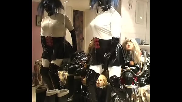 Roxina2007LatexFaceDoll230207.WMV