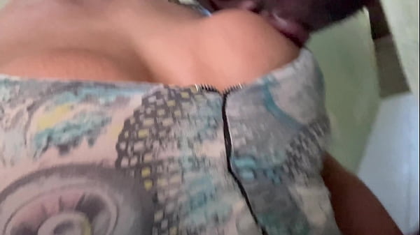 Soltando Leite Na Garganta