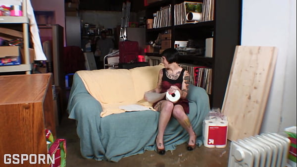 BBC Slamming A Tempting Emo Hotwife Who Like The American Massive Black Member