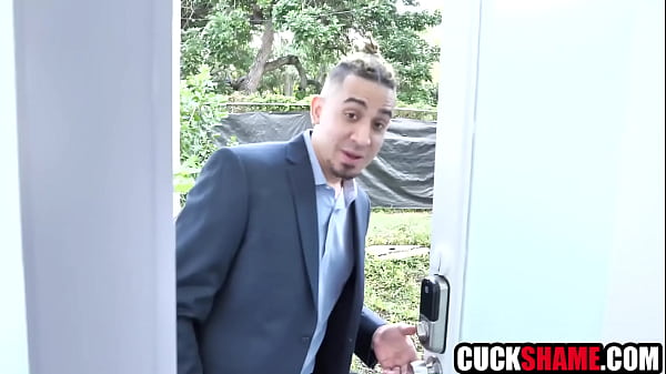 Pastor Spreading His Ebony Spouse With Huge Dick Buck | Cuckold Porn