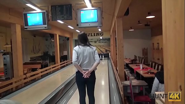 HUNT4K. Das Paar Hat Es Satt Zu Bowlen, Der Typ Will Geld, Ornella Morgen Will Sex