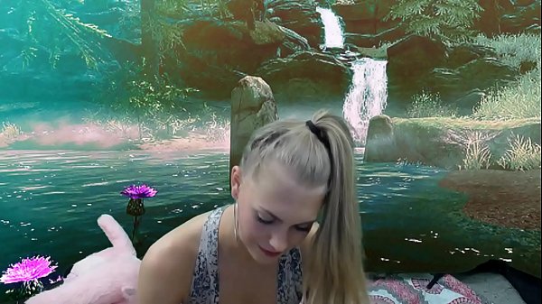 Public Smoking Young-babe — My FREE Live ChatRoom Is Www.sheer.com/siswet