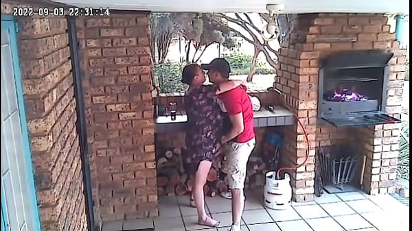 Spy Camera : Couple Caught Banging On The Porch Of The Nature Reserve