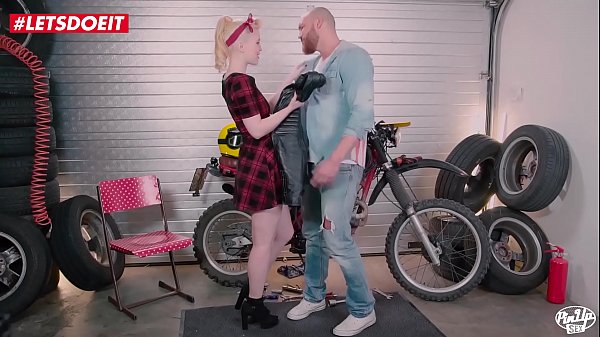 VIP SEX VAULT - Light-haired Straddles Boyfriends Cock In The Garage