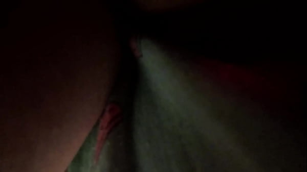 Entro Al Cuarto De Mi Hermanastra En La Madrugada La Manoseo Mientras Esta Acostada Que Rico Es Cogerte A Tu Hermanastra