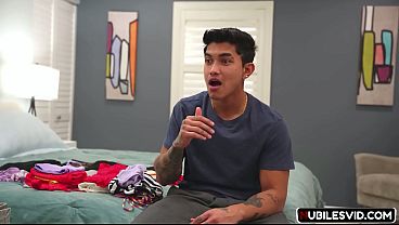 Sexy Mum Decides To Do A Fashion Present And Help Her Boy Learn How To Talk To Women