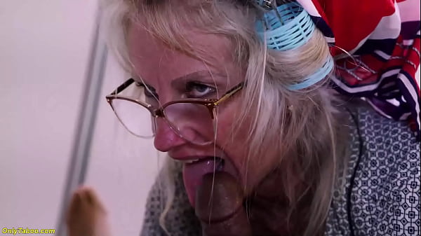 Female Ejaculation 68 Years Old Skinny Mature Gets Gape Nailed