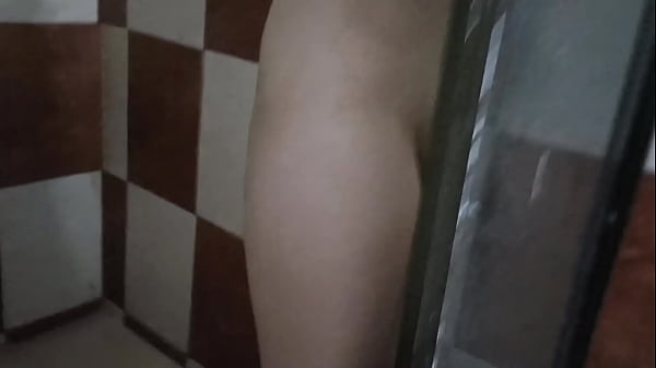 Entro A La Ducha Con La Cachonda De Mi Hermanastra Y Me La Follo Bien Duro (parte 1)