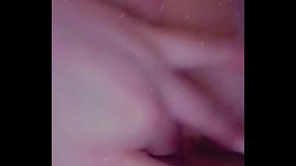 Mialovesmasturbating
