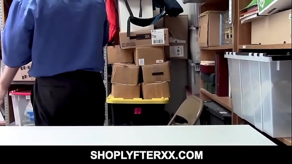 Huge Booty Barely-legal Red-haired Shoplifter April Reid Stuffed By Security Guard For No Jail After Stealing Jewelry