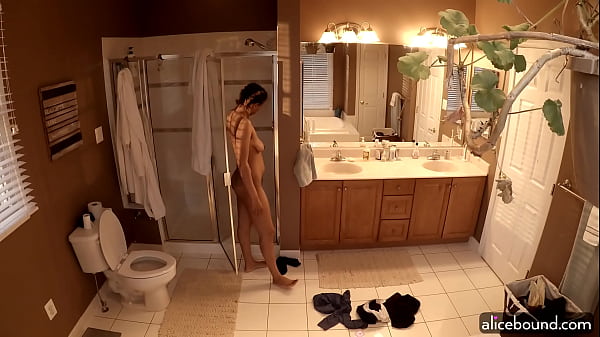 Shower Cam (Preview)