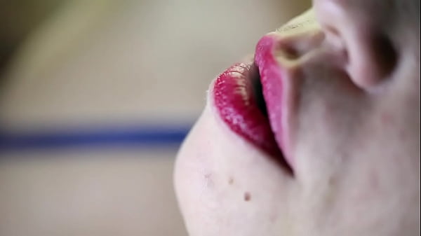 Lambida Deliciosa Na Cabeça Da Minha Rola Grossa