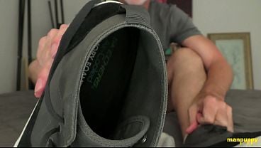 ManPuppy: Richard Lennox Makes You Idolize His Sweaty Rank Socks In Foot POV