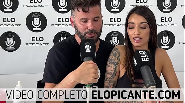 LILACK MUESTRA LA COLA EN EL CUARTO PICANTE