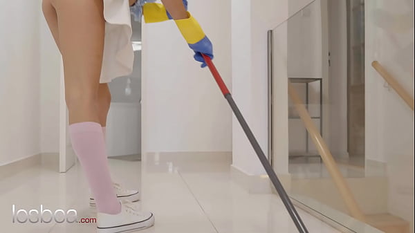 Lesbea Alexis Crystal Serves French Housekeeper Ass Smacking And Lesbian Ass Play Peak