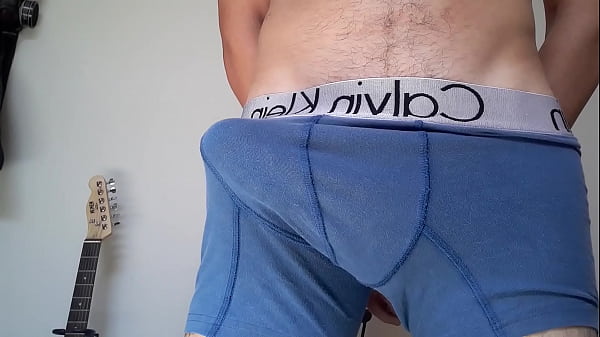 Cuando Despiertas Con Una Erección Fuerte Y No Puedes Ponerte Ni Tu Ropa
