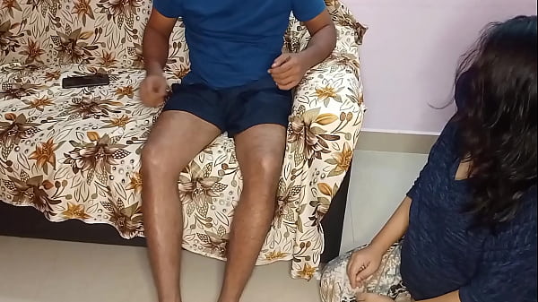 नेपाली मेड बोली साहब पैसे दे दो चाहे मेरी चूत चोद लो - पोर्न साफ हिंदी आवाज में