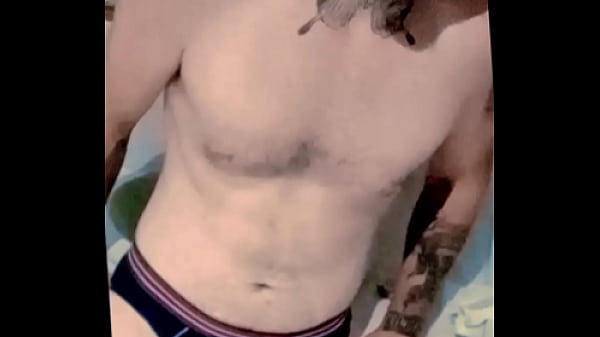 Sina Malvako En El Baño Del Motel