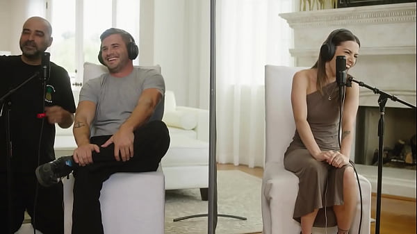 Delectable Raven-haired Chanel Camryn Receives Mind-Altering Orgasms From Her Blind Date Nathan Bronson