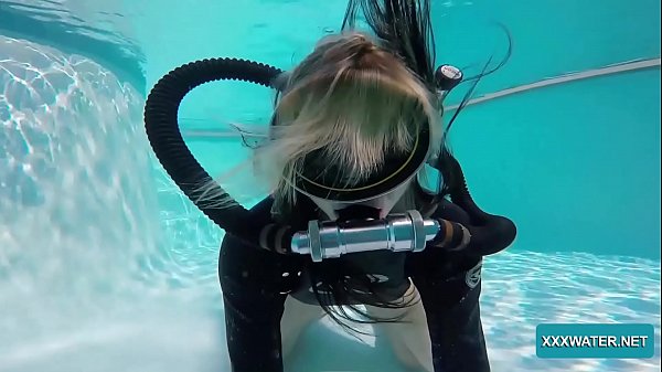 Jason And Monica Pound Hard Underwater