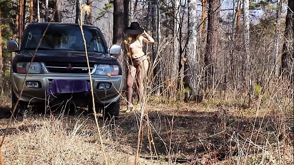 Beautiful Huge Booty And Bushy Snatch Outdoors In Public Places. Busty MOMMY Walks In Nature. Nudist. Exhibitionist. Amateur Obsession. Voyeur. PAWG. ASMR.