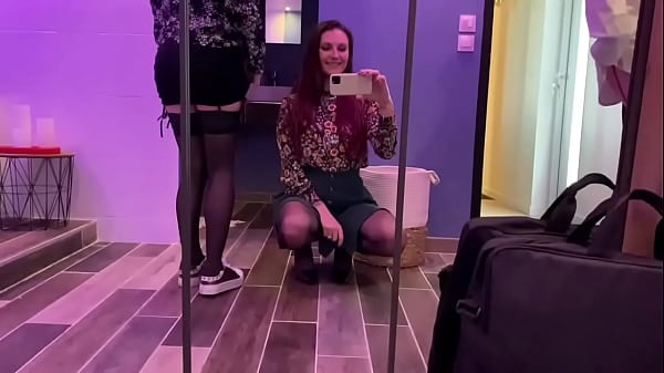 Teaser - Mes Copines @lia Spicy Et Flo M’initie Aux Doubles Godes Ceintures