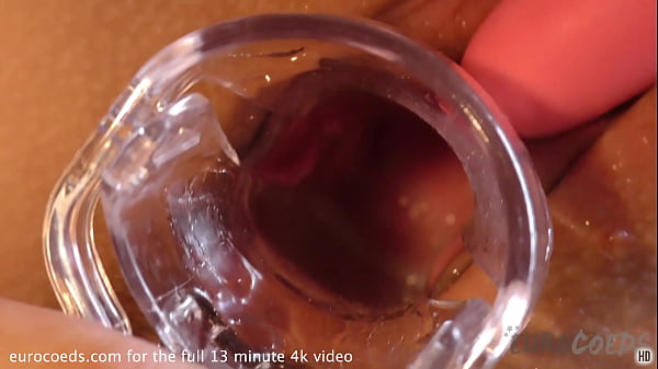 Hot Golden-haired Opening Up Her Slit With A Speculum With Closeups