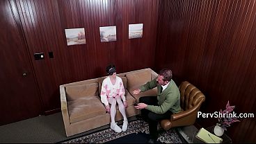 Young-babe Goes To Therapy For Memory Regression - Magenta Lexx | PervShrink