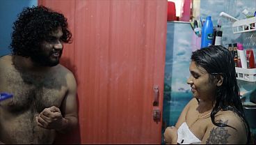 Steamy Romantic Bath With Alluring Stepsis