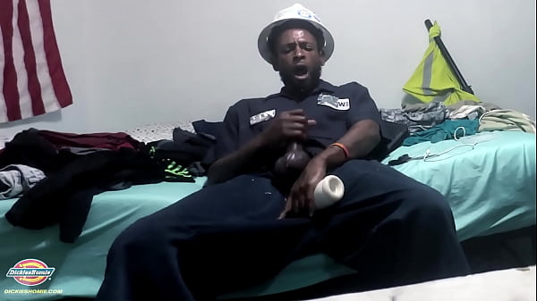 Jerkin Off In My Pump Clothes And Busted All Over Myself