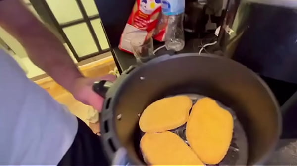 PAI FRAGOU Os Filho Numa Orgia , E Deu Castigo Para Eles Participando Da Suruba Todos Ficaram Com Vergonha Mas Eles Deu Conta Das Gostosas
