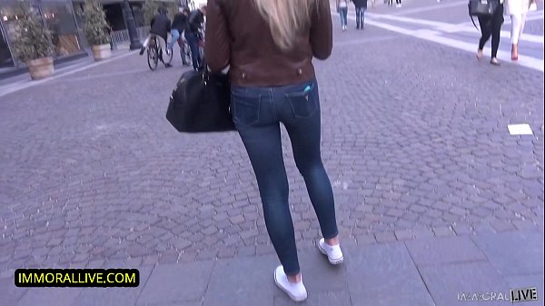 Funny Fellow From England Wins Over Buxom Golden-haired HOTWIFE With His Humor