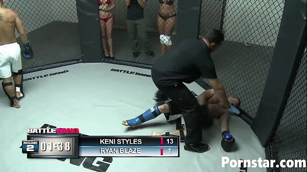 Battle Nail Fight For Chick Kelly Divine's Cunt
