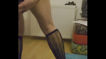Großer Dildo Wird Aus Dem Arsch Gezogen