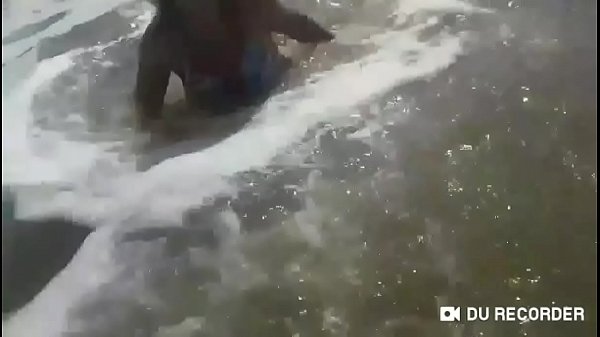 Gozando Na Cara Da Gostosa Na Praia