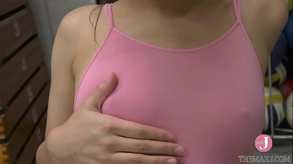 我慢できず体育倉庫でしちゃった。。