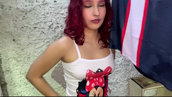 Cojiendo Con La Vecina Cuando Su Marido Está Trabajando