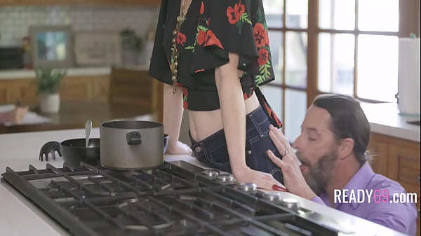 Open Step Family Normally Splits Bodies Without Shame Or Prohibited | Ready69