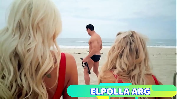 Salvavidas En La Playa Nicolette Shea Y Bridgette B