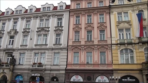 Jerk Savage Parades A Glimpse Of Staroměstské Nám Prague