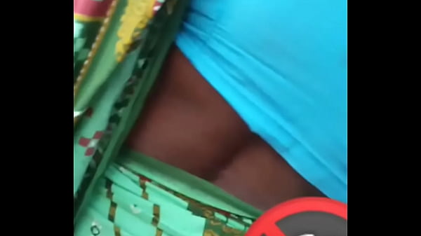 Desi Aged Aurot Ki Firm Gaand..and Tempting Backless Blouse