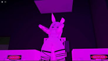 【Roblox Brookhaven】 Hentai Chick Bound With Embarrassing Grooming Equipment And Made To Spray 【2026/4】