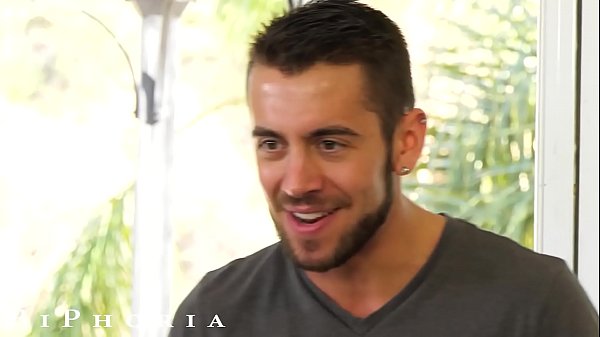 BiPhoria - Men Get Turned On Fighting Over Hottie