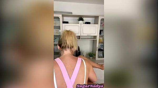SugarNadya Does Brazilian Waxing For A Sensual Dripping Cunt, Covet It?