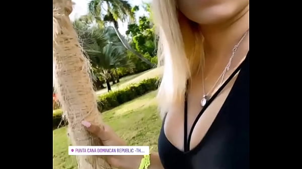 Angela Y Sus Hermosas Tetas