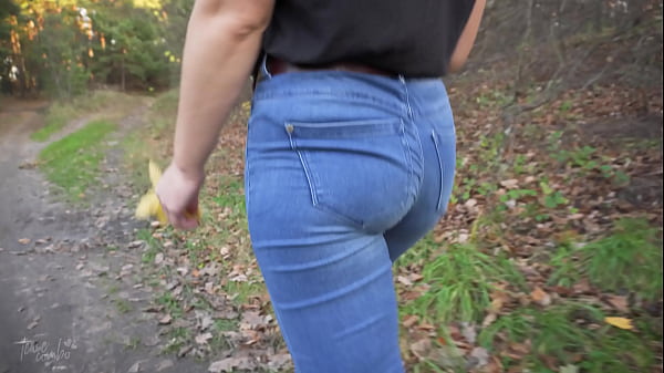 Worship My Walking Jiggle Backside In Blue Jeans