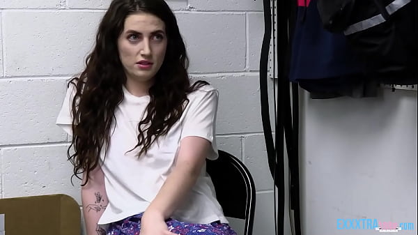 Frisky Teen Thief Aria Carson Snatch Fucked By Cop Mike Mancini