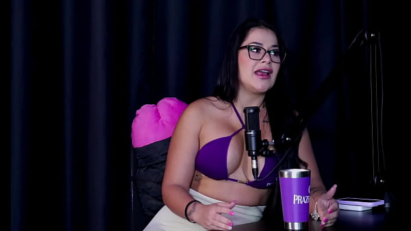 Está Fazendo Bastante Sexo Backdoor, Gozou, Tem Um Vibrador Que A Faz Ter Spraying Sozinha, E O Seu Conteúdo Com Um Cadeirante... - Milena Moreau (SHEER/RED)
