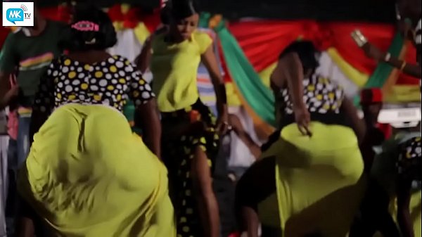 Khanga Moja Wacheza Uchi Hadharani