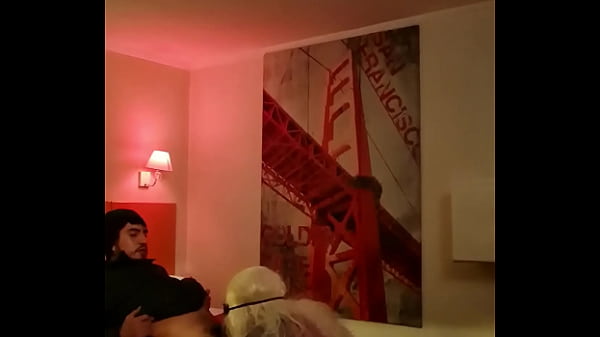 Me Visita En Mi Cuarto A Darme Pico